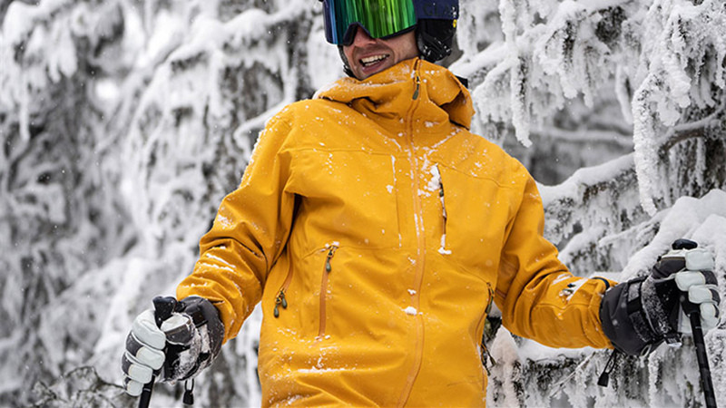 Insulated ski jacket